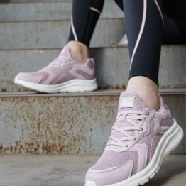 Xtep รองเท้าวิ่งแฟชั่น ระบายอากาศ Shoesน้ําหนักเบา Runing Shoesใส่สบาย Sport shoesสําหรับผู้หญิง — รองเท้ากีฬา แบรนด์ Xtep ของแท้ 100% เช็คราคาจาก Shopee Lazada thumbnail 8