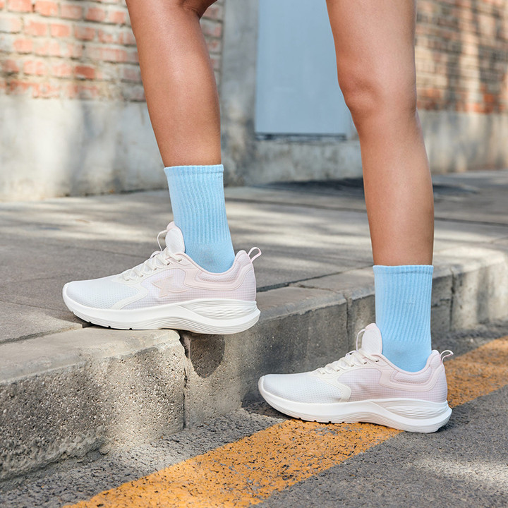 Xtep Qingyue TD รองเท้าวิ่ง Rebound ทนต่อการสึกหรอสบาย Breathable แฟชั่นสําหรับผู้หญิง — รองเท้ากีฬา แบรนด์ Xtep ของแท้ 100% เช็คราคาจาก Shopee Lazada thumbnail 6