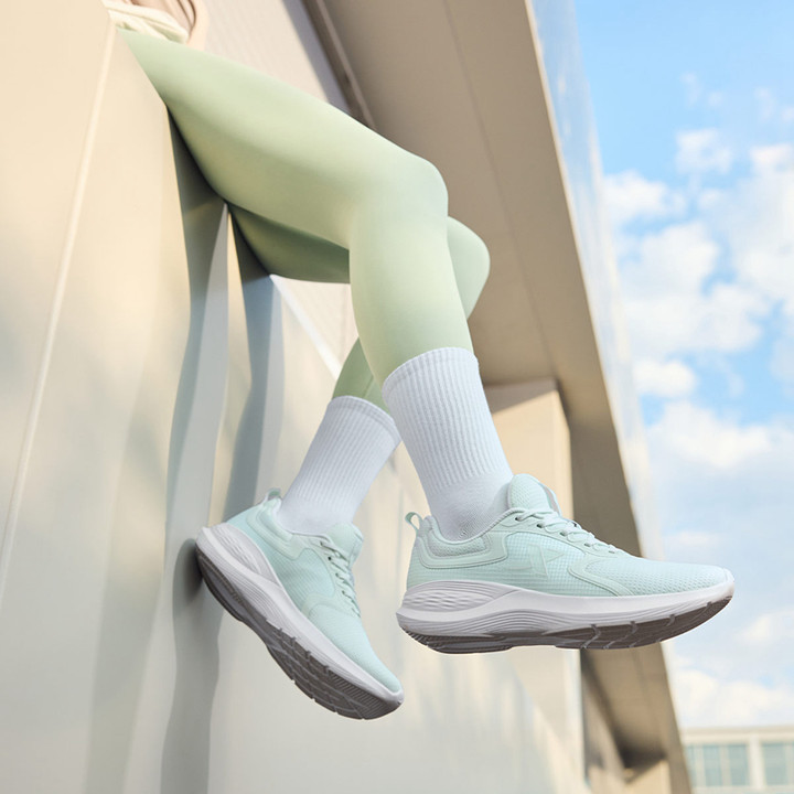 Xtep Qingyue TD รองเท้าวิ่ง Rebound ทนต่อการสึกหรอสบาย Breathable แฟชั่นสําหรับผู้หญิง — รองเท้ากีฬา แบรนด์ Xtep ของแท้ 100% เช็คราคาจาก Shopee Lazada thumbnail 3