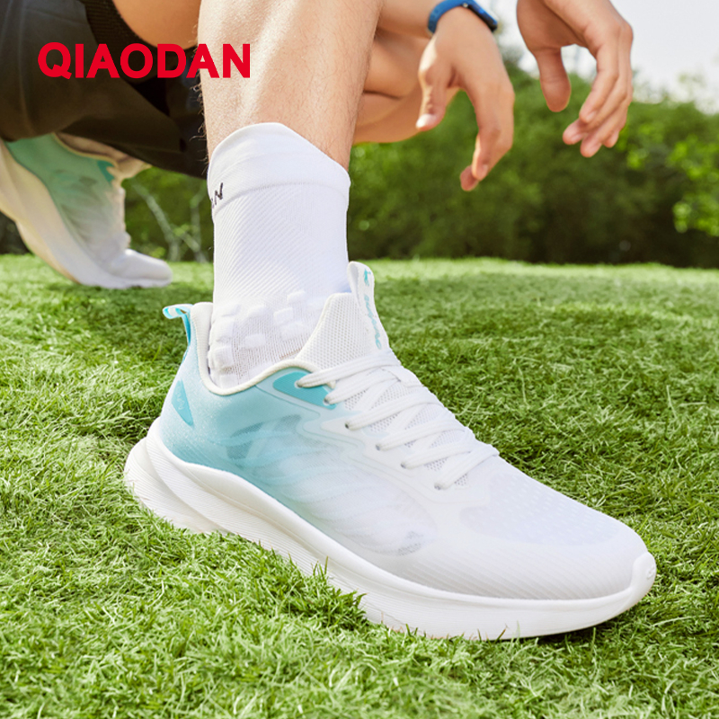 Qiaodan Light Lite Man รองเท้าวิ่งระบายอากาศด้านล่างนุ่ม Antiskid XM25240210 — รองเท้ากีฬา แบรนด์ Qiaodan ของแท้ 100% เช็คราคาจาก Shopee Lazada thumbnail 8