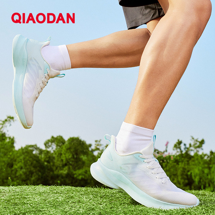 Qiaodan Light Lite Man รองเท้าวิ่งระบายอากาศด้านล่างนุ่ม Antiskid XM25240210 — รองเท้ากีฬา แบรนด์ Qiaodan ของแท้ 100% เช็คราคาจาก Shopee Lazada thumbnail 5