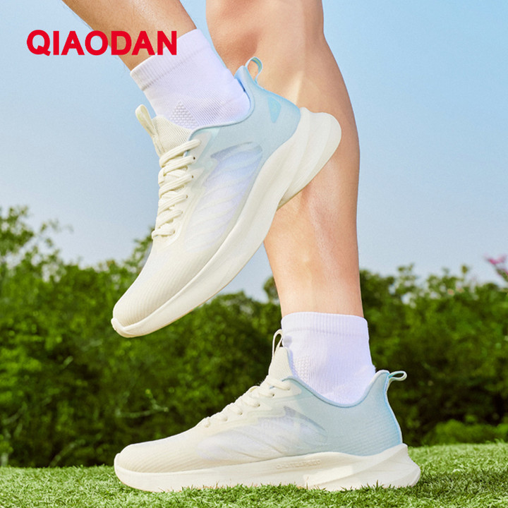 Qiaodan Light Lite Man รองเท้าวิ่งระบายอากาศด้านล่างนุ่ม Antiskid XM25240210 — รองเท้ากีฬา แบรนด์ Qiaodan ของแท้ 100% เช็คราคาจาก Shopee Lazada thumbnail 7