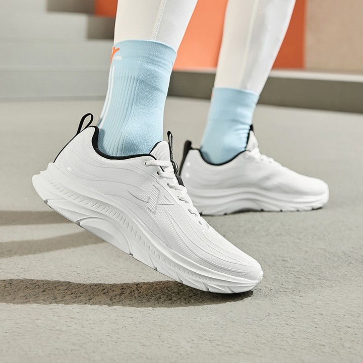 Xtep รองเท้าวิ่ง Rebound Support Professional Cushioning Shock Absorptio สําหรับผู้ชายผู้หญิง — รองเท้ากีฬา แบรนด์ Xtep ของแท้ 100% เช็คราคาจาก Shopee Lazada thumbnail 6