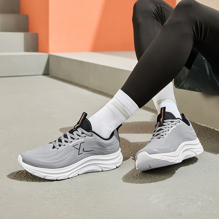Xtep รองเท้าวิ่ง Rebound Support Professional Cushioning Shock Absorptio สําหรับผู้ชายผู้หญิง — รองเท้ากีฬา แบรนด์ Xtep ของแท้ 100% เช็คราคาจาก Shopee Lazada thumbnail 7