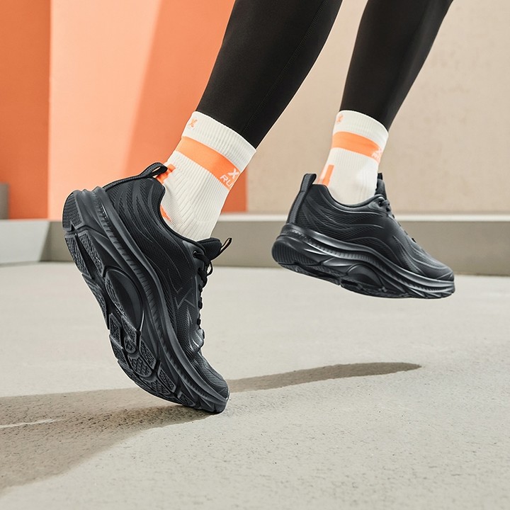 Xtep รองเท้าวิ่ง Rebound Support Professional Cushioning Shock Absorptio สําหรับผู้ชายผู้หญิง — รองเท้ากีฬา แบรนด์ Xtep ของแท้ 100% เช็คราคาจาก Shopee Lazada - รูปที่ 1