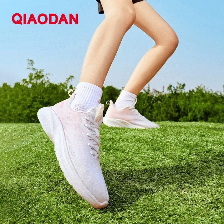 Qiaodan Light LITE รองเท้าวิ่งผู้หญิงใหม่ตาข่ายระบายอากาศน้ําหนักเบาสบายๆสบาย XM26240221 — รองเท้ากีฬา แบรนด์ Qiaodan ของแท้ 100% เช็คราคาจาก Shopee Lazada thumbnail 5