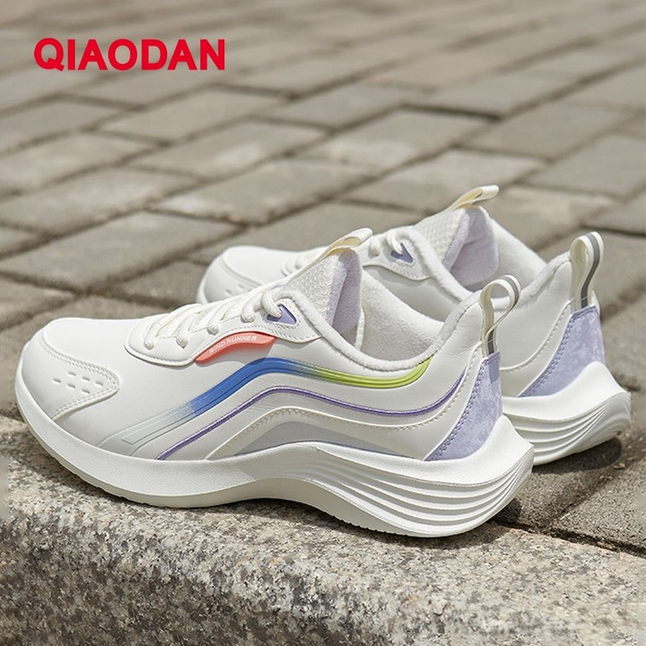 Qiaodan ผู้หญิงกีฬารองเท้ากันน้ําน้ําหนักเบา Shock-Absorbing พื้นผิวหนัง XM46210219W — รองเท้ากีฬา แบรนด์ Qiaodan ของแท้ 100% เช็คราคาจาก Shopee Lazada thumbnail 2