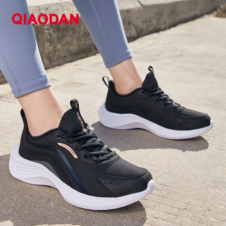 Qiaodan ผู้หญิงกีฬารองเท้ากันน้ําน้ําหนักเบา Shock-Absorbing พื้นผิวหนัง XM46210219W — รองเท้ากีฬา แบรนด์ Qiaodan ของแท้ 100% เช็คราคาจาก Shopee Lazada thumbnail 7