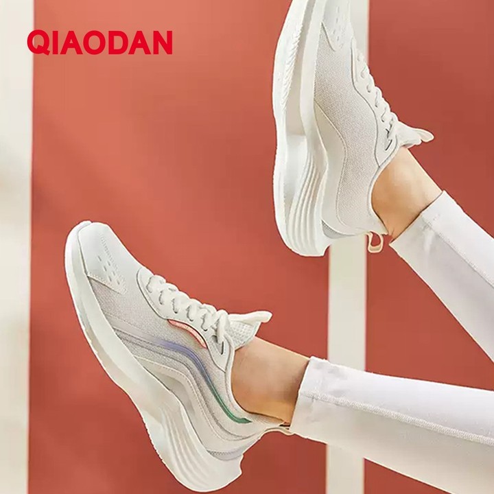 Qiaodan รองเท้าวิ่งผู้หญิงกันน้ําน้ําหนักเบา Soft Sole Shock Absorption สบาย XM46210219 — รองเท้ากีฬา แบรนด์ Qiaodan ของแท้ 100% เช็คราคาจาก Shopee Lazada thumbnail 8