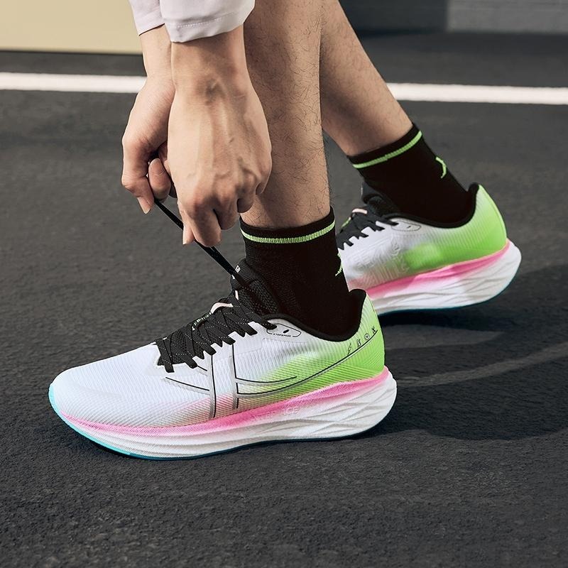 XTEP Sneakers Ultra Fast 5.0 Race Men Running Shoes สบาย Stability Training สําหรับผู้ชายรองเท้า — รองเท้ากีฬา แบรนด์ Xtep ของแท้ 100% เช็คราคาจาก Shopee Lazada thumbnail 2