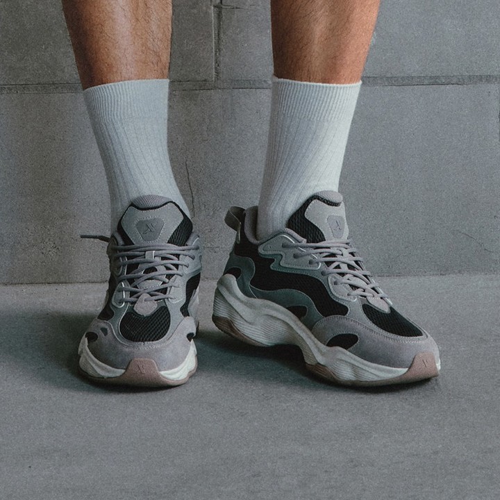 XTEP Youmu รองเท้าลําลองแฟชั่นกลางแจ้ง Breathable Street หนา Soled นุ่มสนับสนุนลื่นมั่นคงสําหรับผู้ชายผู้หญิง — รองเท้ากีฬา แบรนด์ Xtep ของแท้ 100% เช็คราคาจาก Shopee Lazada thumbnail 5