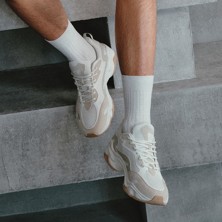 XTEP Youmu รองเท้าลําลองแฟชั่นกลางแจ้ง Breathable Street หนา Soled นุ่มสนับสนุนลื่นมั่นคงสําหรับผู้ชายผู้หญิง — รองเท้ากีฬา แบรนด์ Xtep ของแท้ 100% เช็คราคาจาก Shopee Lazada thumbnail 2