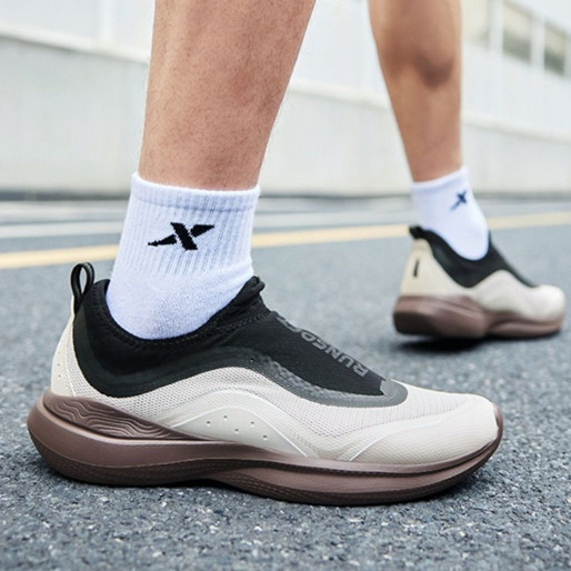 XTEP Soft Cube รองเท้าวิ่ง Breathable สบายรองเท้าผ้าใบสวมใส่น้ําหนักเบากลางแจ้ง Commuter รองเท้าสําหรับผู้หญิงผู้ชาย — รองเท้ากีฬา แบรนด์ Xtep ของแท้ 100% เช็คราคาจาก Shopee Lazada thumbnail 8