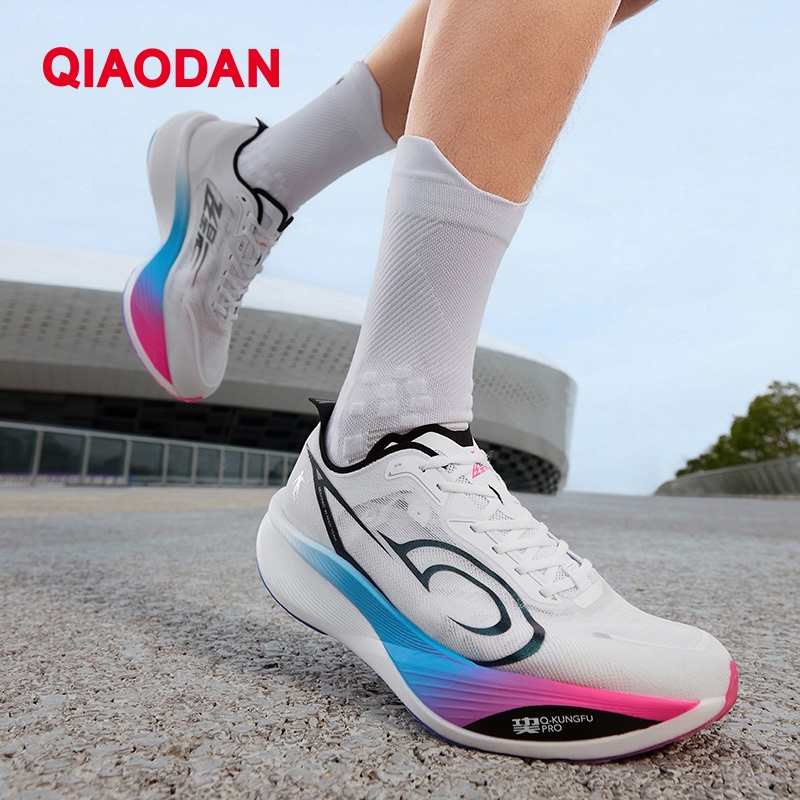 Qiaodan Feiying PB3 Pro รองเท้าวิ่งผู้ชาย Professional แผ่นคาร์บอน Breathable Bouncy QDB023251299ทีที — รองเท้ากีฬา แบรนด์ Qiaodan ของแท้ 100% เช็คราคาจาก Shopee Lazada thumbnail 8