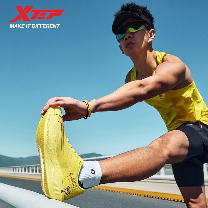 XTEP 260X 2.0 รองเท้าวิ่งฝึกซ้อมสำหรับแข่งขันมาราธอนระดับมืออาชีพที่มีแผ่นคาร์บอน — รองเท้ากีฬา แบรนด์ Xtep ของแท้ 100% เช็คราคาจาก Shopee Lazada thumbnail 3