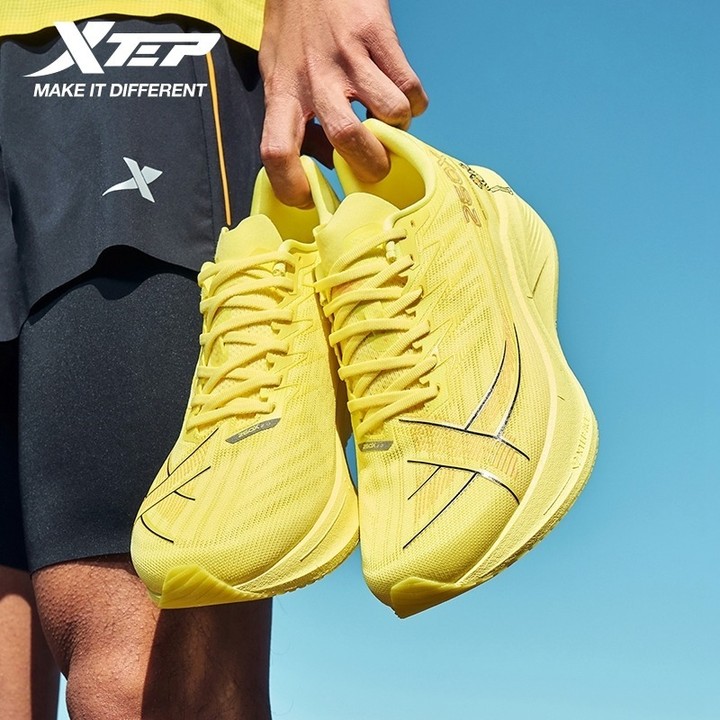 XTEP 260X 2.0 รองเท้าวิ่งฝึกซ้อมสำหรับแข่งขันมาราธอนระดับมืออาชีพที่มีแผ่นคาร์บอน — รองเท้ากีฬา แบรนด์ Xtep ของแท้ 100% เช็คราคาจาก Shopee Lazada thumbnail 2