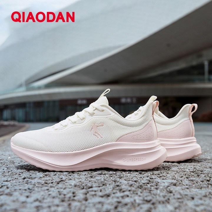 Qiaodan รองเท้าวิ่งผู้หญิงตาข่ายระบายอากาศน้ําหนักเบา Shock-Absorbing Soft Sole QXB022252221ร — รองเท้ากีฬา แบรนด์ Qiaodan ของแท้ 100% เช็คราคาจาก Shopee Lazada thumbnail 6