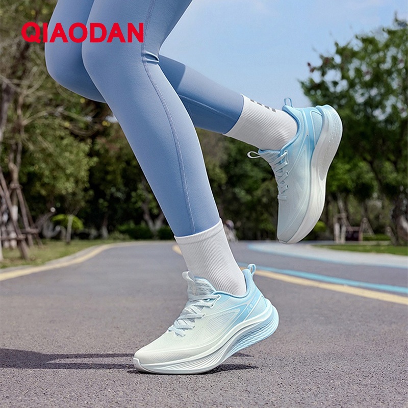 Qiaodan Light 5.0 รองเท้าวิ่งผู้หญิง Breathable น้ําหนักเบาตาข่าย Shock Absorbing Soft QXB022253204 — รองเท้ากีฬา แบรนด์ Qiaodan ของแท้ 100% เช็คราคาจาก Shopee Lazada thumbnail 7