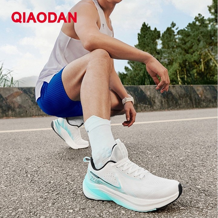 Qiaodan Speed 3.0 LITE รองเท้าวิ่งผู้ชายตาข่ายระบายอากาศดูดซับแรงกระแทกสบาย QXB023251203 — รองเท้ากีฬา แบรนด์ Qiaodan ของแท้ 100% เช็คราคาจาก Shopee Lazada thumbnail 6
