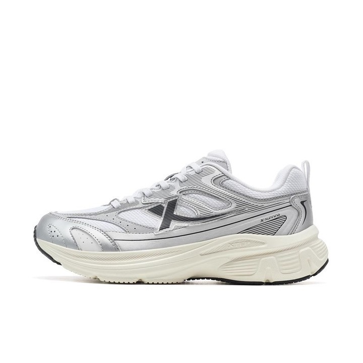 【xtep】 JUECHEN 7.0 丨 Y2K Retro อินเทรนด์ Casual Shock Absorption แฟชั่น All-Match กีฬารองเท้าวิ่ง — รองเท้ากีฬา แบรนด์ Xtep ของแท้ 100% เช็คราคาจาก Shopee Lazada thumbnail 4