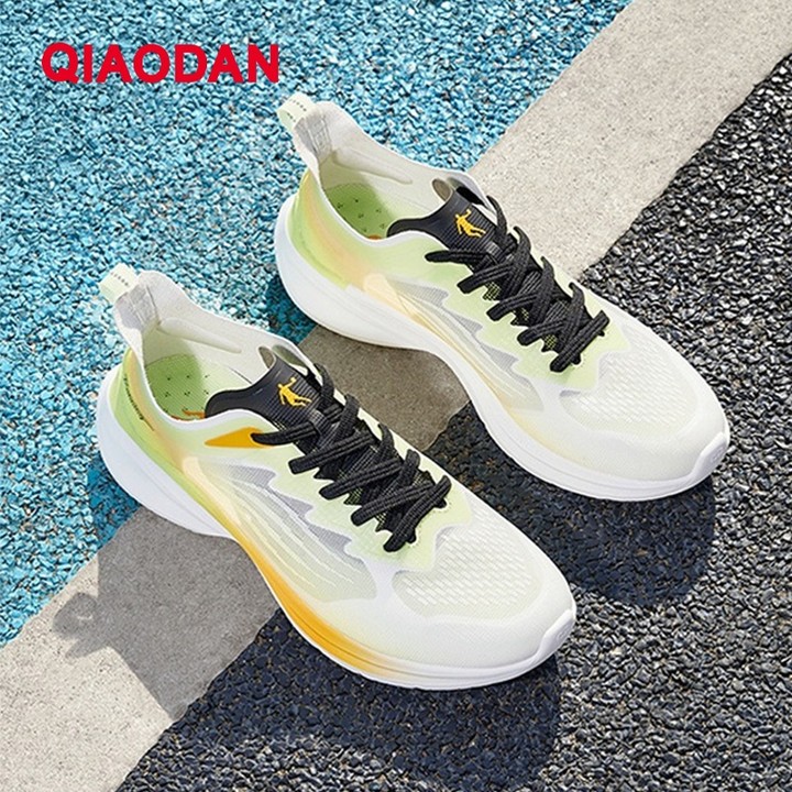 รองเท้าวิ่ง Qiaodan Light 2.0 สำหรับผู้ชาย น้ำหนักเบา ระบายอากาศได้ดี XM25220209 — รองเท้ากีฬา แบรนด์ Qiaodan ของแท้ 100% เช็คราคาจาก Shopee Lazada thumbnail 4