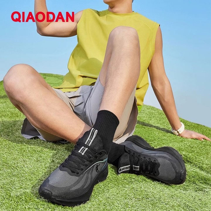 Qiaodan QF 3.0 รองเท้าวิ่งผู้ชายตาข่ายระบายอากาศน้ําหนักเบา Shock-Absorbing Soft-Soled QXB023252214 — รองเท้ากีฬา แบรนด์ Qiaodan ของแท้ 100% เช็คราคาจาก Shopee Lazada thumbnail 5