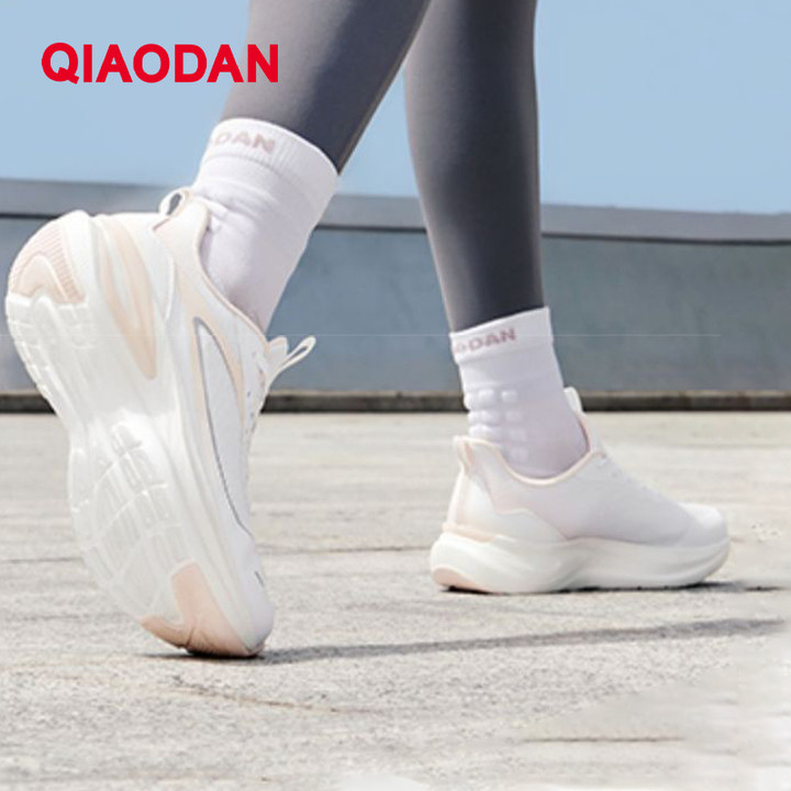 Qiaodan Yunqi รองเท้าวิ่งผู้หญิง Breathable hock-Absorbing น้ําหนักเบาสบาย QXB022253220 — รองเท้ากีฬา แบรนด์ Qiaodan ของแท้ 100% เช็คราคาจาก Shopee Lazada thumbnail 8
