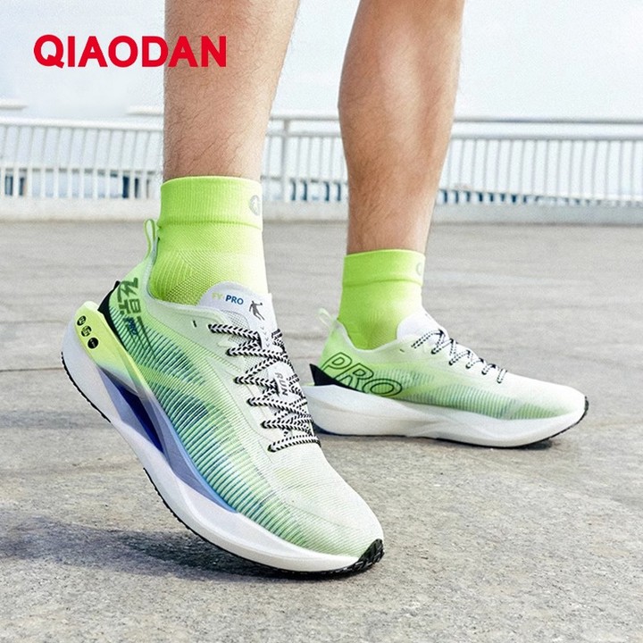 Qiaodan Feiying Pro รองเท้าวิ่งผู้ชาย Marathon แผ่นคาร์บอนยาวเต็มรูปแบบ Racing Training BM23240288เอฟ — รองเท้ากีฬา แบรนด์ Qiaodan ของแท้ 100% เช็คราคาจาก Shopee Lazada - รูปที่ 1