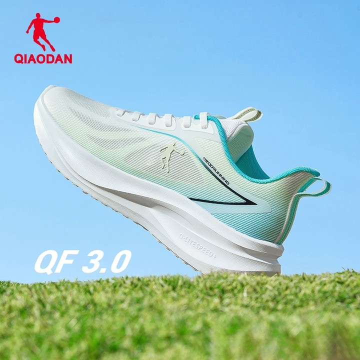 Qiaodan QF 3.0 รองเท้าวิ่งผู้ชายตาข่ายระบายอากาศน้ําหนักเบา Shock-Absorbing Soft-Soled QXB023252214 — รองเท้ากีฬา แบรนด์ Qiaodan ของแท้ 100% เช็คราคาจาก Shopee Lazada - รูปที่ 1