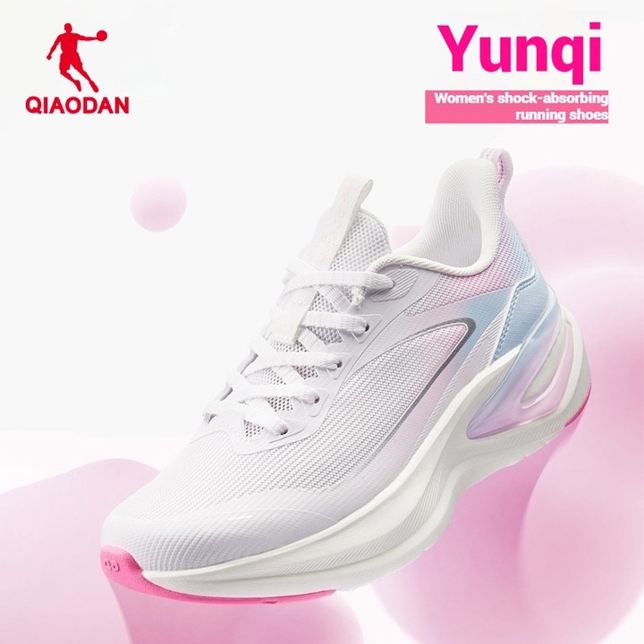 Qiaodan Yunqi รองเท้าวิ่งผู้หญิง Breathable hock-Absorbing น้ําหนักเบาสบาย QXB022253220 — รองเท้ากีฬา แบรนด์ Qiaodan ของแท้ 100% เช็คราคาจาก Shopee Lazada - รูปที่ 1