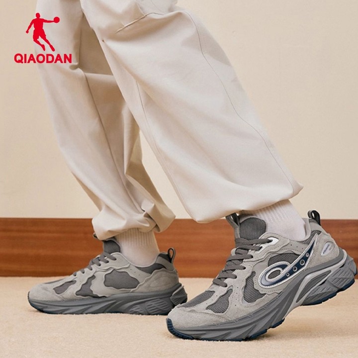 Qiaodan Eternal 901 รองเท้าวิ่งผู้ชาย Retro Vintage Cushioned Outdoor QXL043254401 — รองเท้ากีฬา แบรนด์ Qiaodan ของแท้ 100% เช็คราคาจาก Shopee Lazada thumbnail 8