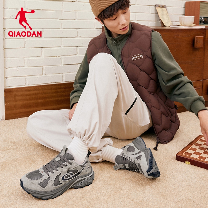 Qiaodan Eternal 901 รองเท้าวิ่งผู้ชาย Retro Vintage Cushioned Outdoor QXL043254401 — รองเท้ากีฬา แบรนด์ Qiaodan ของแท้ 100% เช็คราคาจาก Shopee Lazada thumbnail 9