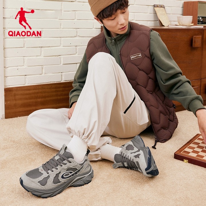 Qiaodan Eternal 901 รองเท้าวิ่งผู้ชาย Retro Vintage Cushioned Outdoor QXL043254401 — รองเท้ากีฬา แบรนด์ Qiaodan ของแท้ 100% เช็คราคาจาก Shopee Lazada thumbnail 9