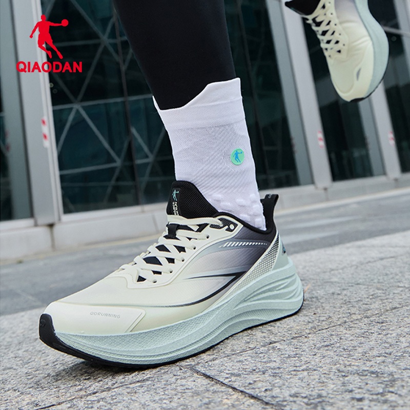 Qiaodan YJ Men's รองเท้าวิ่งและเทรนning สำหรับการออกกำลังกายกลางแจ้งและการเดินป่า QXB023254216 — รองเท้ากีฬา แบรนด์ Qiaodan ของแท้ 100% เช็คราคาจาก Shopee Lazada thumbnail 5
