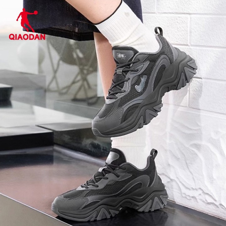 รองเท้าวิ่ง Qiaodan สำหรับผู้หญิง แบบ chunky หนา-soled เพิ่มความสูง ดีไซน์ใส่ลำลอง QXL042252423 — รองเท้ากีฬา แบรนด์ Qiaodan ของแท้ 100% เช็คราคาจาก Shopee Lazada thumbnail 6