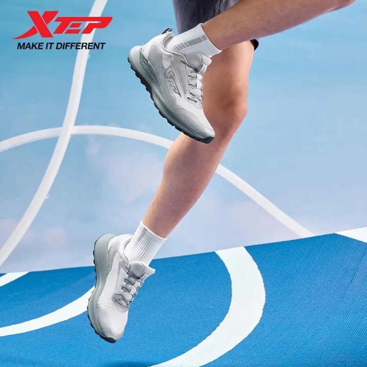 XTEP รองเท้าวิ่งสำหรับผู้ชาย น้ำหนักเบาทึ้งลม มีตาข่ายและเทคโนโลยีป้องกันการกระแทก ใช้งานได้ทั้งฟิตเนสและการวิ่ง — รองเท้ากีฬา แบรนด์ Xtep ของแท้ 100% เช็คราคาจาก Shopee Lazada thumbnail 3