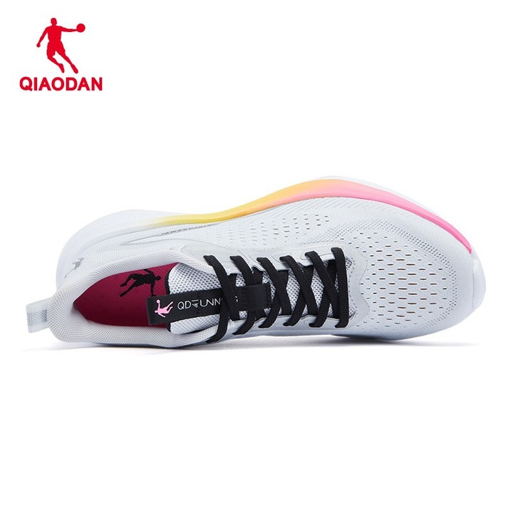 Qiaodan รองเท้าวิ่งผู้ชายน้ําหนักเบา Cushioned นักเรียนตาข่ายระบายอากาศกีฬารองเท้าผ้าใบ QXB023252233ร — รองเท้ากีฬา แบรนด์ Qiaodan ของแท้ 100% เช็คราคาจาก Shopee Lazada thumbnail 3