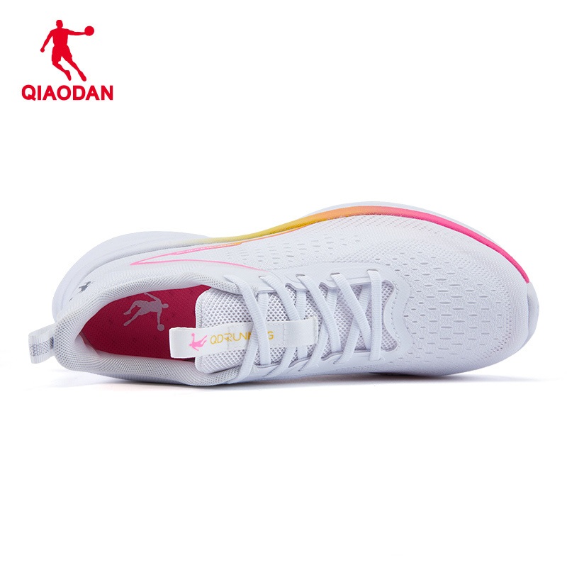 Qiaodan รองเท้าวิ่งผู้หญิง Cushioned นุ่มน้ําหนักเบาจ๊อกกิ้งกีฬารองเท้าผ้าใบ QXB022252233ร — รองเท้ากีฬา แบรนด์ Qiaodan ของแท้ 100% เช็คราคาจาก Shopee Lazada thumbnail 3