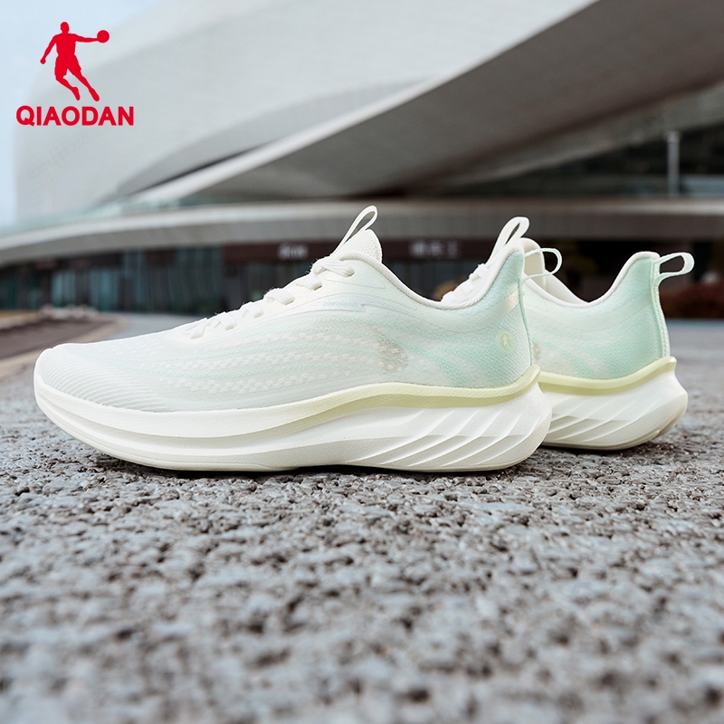 Qiaodan FLY Lite รองเท้าวิ่งสำหรับผู้หญิง ดีไซน์ตาข่ายระบายอากาศ สวมใส่สบายและอเนกประสงค์ — รองเท้ากีฬา แบรนด์ Qiaodan ของแท้ 100% เช็คราคาจาก Shopee Lazada thumbnail 6