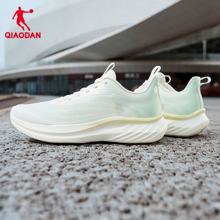 Qiaodan FLY Lite รองเท้าวิ่งสำหรับผู้หญิง ดีไซน์ตาข่ายระบายอากาศ สวมใส่สบายและอเนกประสงค์ — รองเท้ากีฬา แบรนด์ Qiaodan ของแท้ 100% เช็คราคาจาก Shopee Lazada thumbnail 6