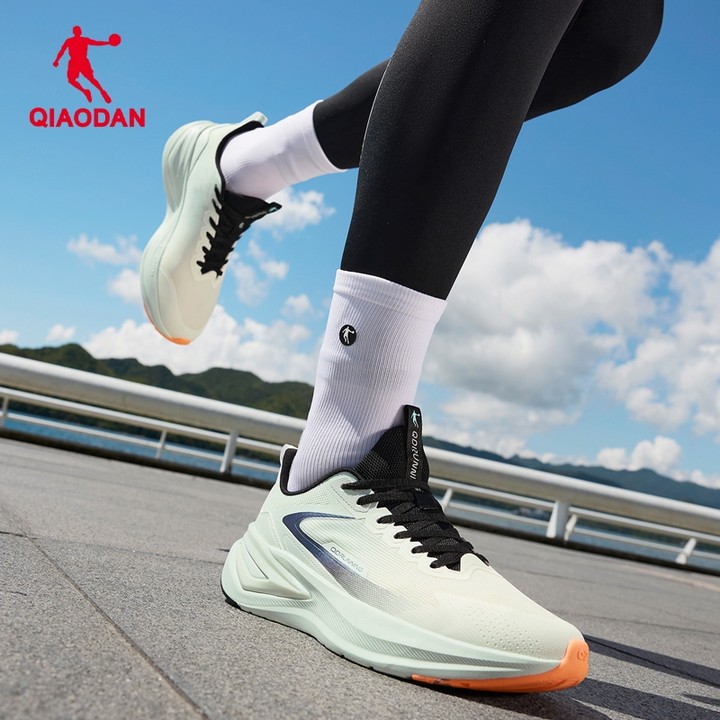 Qiaodan Qingyun5 รองเท้าวิ่งผู้ชาย Daily Commuter Cushioned Breathable Supportive QXB023253220 — รองเท้ากีฬา แบรนด์ Qiaodan ของแท้ 100% เช็คราคาจาก Shopee Lazada thumbnail 7