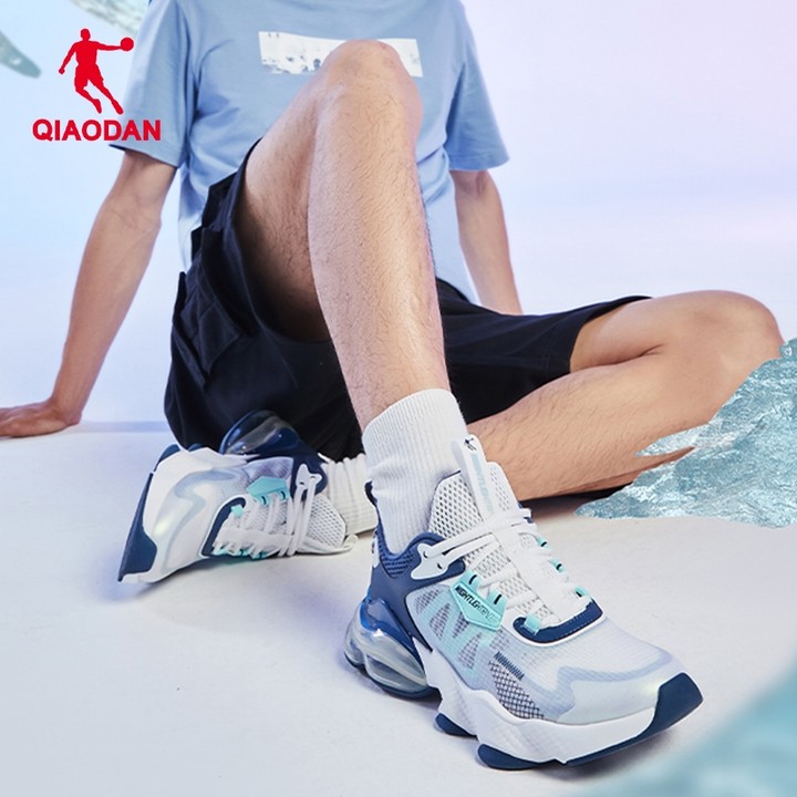 Qiaodan Beiming รองเท้าวิ่งผู้ชายฤดูใบไม้ร่วงฤดูหนาวหนาตาข่ายเยาวชนเบาะ Casual XM25220215 — รองเท้ากีฬา แบรนด์ Qiaodan ของแท้ 100% เช็คราคาจาก Shopee Lazada thumbnail 2