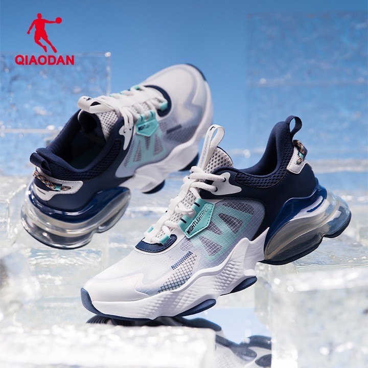 Qiaodan Beiming รองเท้าวิ่งผู้ชายฤดูใบไม้ร่วงฤดูหนาวหนาตาข่ายเยาวชนเบาะ Casual XM25220215 — รองเท้ากีฬา แบรนด์ Qiaodan ของแท้ 100% เช็คราคาจาก Shopee Lazada thumbnail 3