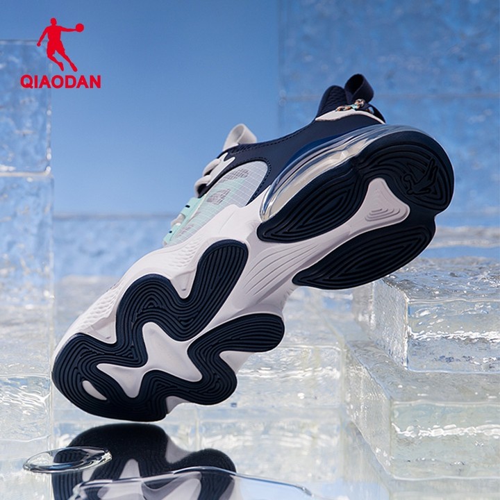 Qiaodan Beiming รองเท้าวิ่งผู้ชายฤดูใบไม้ร่วงฤดูหนาวหนาตาข่ายเยาวชนเบาะ Casual XM25220215 — รองเท้ากีฬา แบรนด์ Qiaodan ของแท้ 100% เช็คราคาจาก Shopee Lazada thumbnail 4
