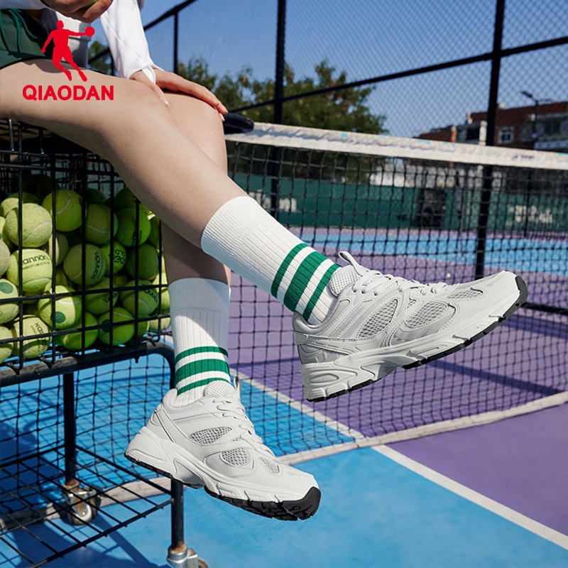 Qiaodan รองเท้าผ้าใบผู้หญิงรองเท้าพ่อตาข่ายระบายอากาศ Retro Running Silver Casual รองเท้า QDL042252410 — รองเท้ากีฬา แบรนด์ Qiaodan ของแท้ 100% เช็คราคาจาก Shopee Lazada thumbnail 6