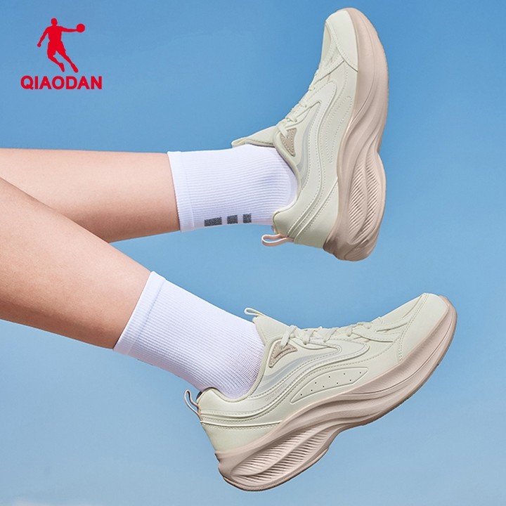 Qiaodan รองเท้าวิ่งกันน้ำและเบาสำหรับนักเรียน  QDB022251252 — รองเท้ากีฬา แบรนด์ Qiaodan ของแท้ 100% เช็คราคาจาก Shopee Lazada thumbnail 7