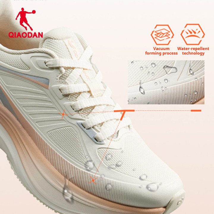 Qiaodan Rain Switcf Lite ผู้หญิงs รองเท้าวิ่งหนังกันน้ําน้ําหนักเบา Anti-Slip QXB022254208 — รองเท้ากีฬา แบรนด์ Qiaodan ของแท้ 100% เช็คราคาจาก Shopee Lazada thumbnail 4