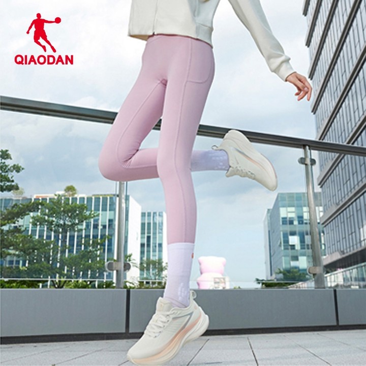 Qiaodan Rain Switcf Lite ผู้หญิงs รองเท้าวิ่งหนังกันน้ําน้ําหนักเบา Anti-Slip QXB022254208 — รองเท้ากีฬา แบรนด์ Qiaodan ของแท้ 100% เช็คราคาจาก Shopee Lazada thumbnail 8