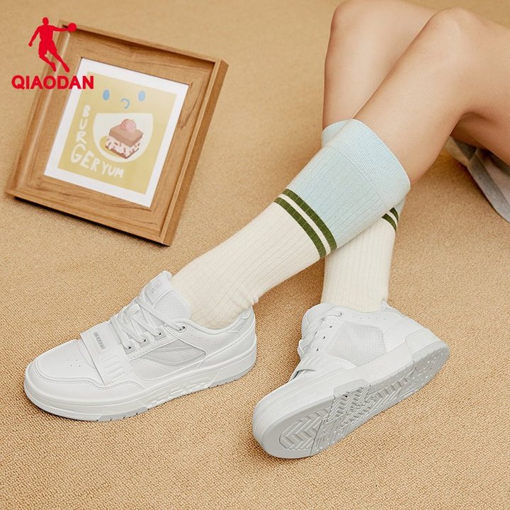 Qiaodan ใหม่ Breathable ตาข่ายผู้หญิงs Casual รองเท้าสเก็ตน้ําหนักเบาอเนกประสงค์รองเท้าผ้าใบนักเรียน QXL052252520ร — รองเท้ากีฬา แบรนด์ Qiaodan ของแท้ 100% เช็คราคาจาก Shopee Lazada thumbnail 3