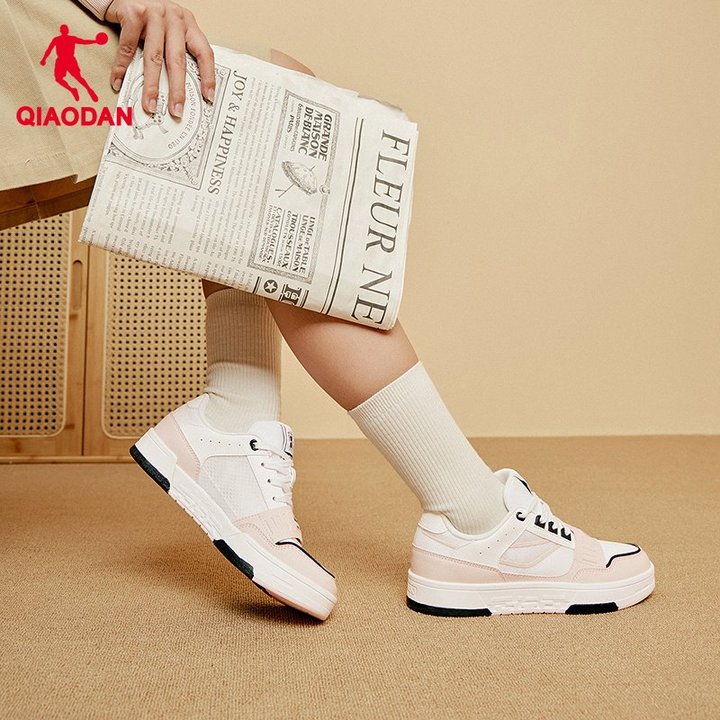 Qiaodan ใหม่ Breathable ตาข่ายผู้หญิงs Casual รองเท้าสเก็ตน้ําหนักเบาอเนกประสงค์รองเท้าผ้าใบนักเรียน QXL052252520ร — รองเท้ากีฬา แบรนด์ Qiaodan ของแท้ 100% เช็คราคาจาก Shopee Lazada thumbnail 2